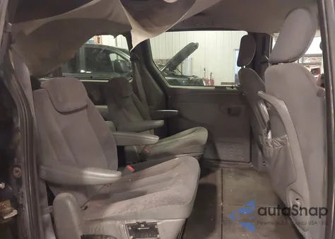 2005 Dodge Grand Caravan Sxt from USA, damaged, VIN 2D4GP44L05R117728